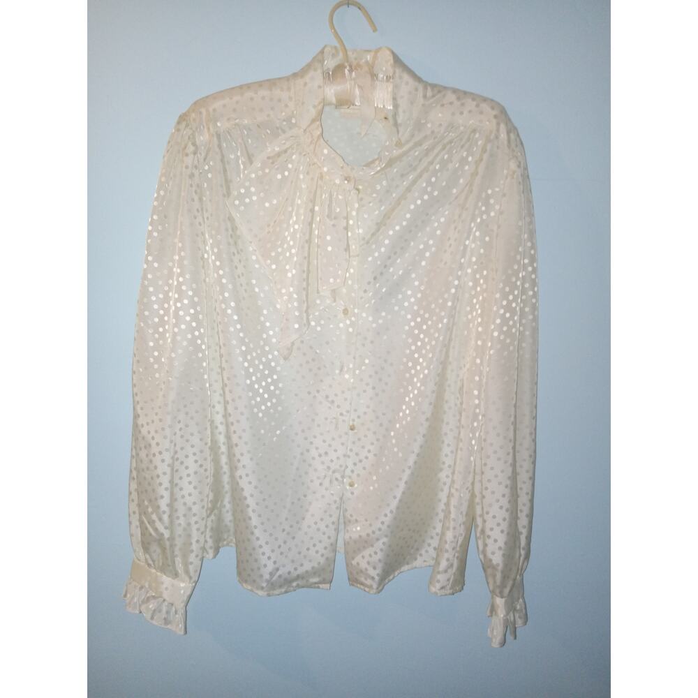 Women BLOUSE.